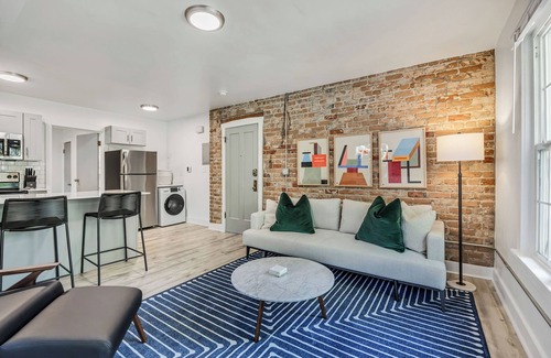 Downtown Salt Lake City Apartment | Mid Century Modern SLC Avenues Downtown - 1 BR 1 BA