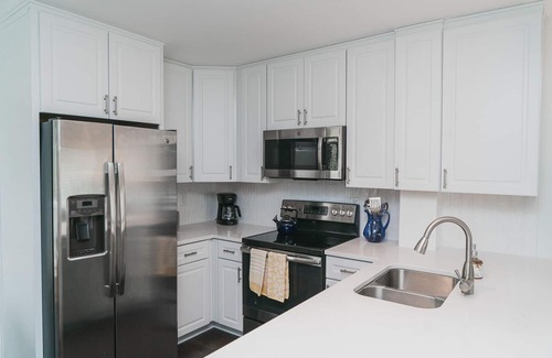Isle of Palms Condo | Mid Century Modern meets Beach Chic - Practically Oceanfront with pool access