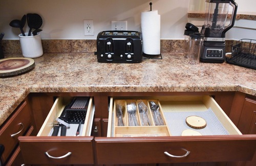 Waterloo Apartment | Mid Century Modern Luxury Apartment in Elkridge near Hospitals and Shopping Mall