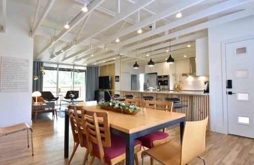 Llano House | Mid Century Modern Luxury in the Heart of the Hill Country