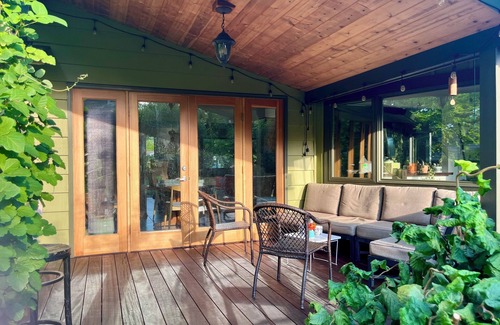 Ardenwald House | Mid-Century Modern Nature Retreat near Sellwood in SE Portland