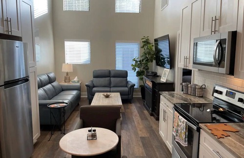 Lafayette Condo | Mid-City Loft/Lovely & Safe 2 bed/2 bath