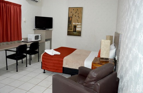 Gladstone Hotel | Mid City Motor Inn
