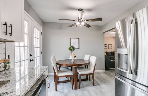 Del City House | Mid-Del Rest and Stay
