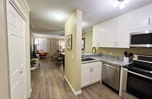 Palmetto Dunes Condo | Mid-Island Resort-Private Boardwalk to Beach, Indoor/Outdoor Pools, Pickleball!