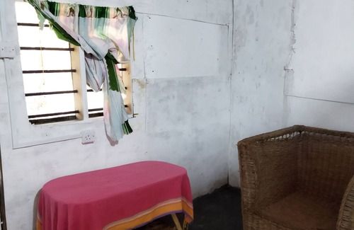 Gede Bed & Breakfast | Mida Creek Eco Camp - relax in cosy cottage
