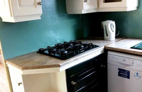 Lisnagunogue Cabin | Midden Manor Country Stay on a Working Dairy Farm