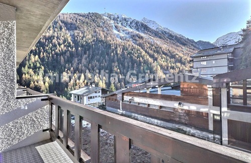 Grimentz Apartment | Middle class studio for 2 to 4 people, living room with 1 double bed and 1 divan bed, kitchen area,