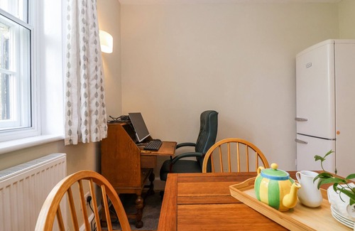 Kingston St Mary Cottage | MIDDLE LODGE, pet friendly, character holiday cottage in Taunton