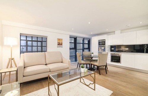 Covent Garden Apartment | Middle of Covent Garden/The Strand - Stunning two bed, two bath