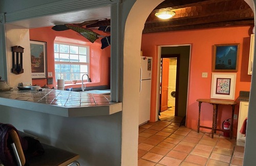 Taos House | Middle of Town Close to Everything