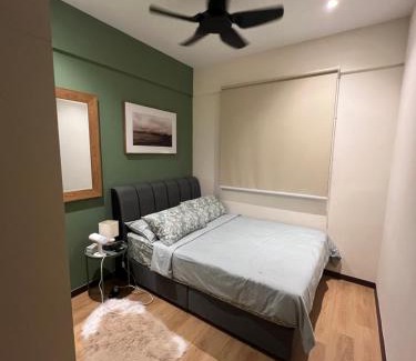 Gelugor House | Middle Room Only in Bayan Lepas