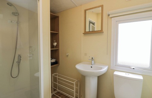 Tarbolton Cottage | MIDDLEMUIR RETREAT, pet friendly in Tarbolton