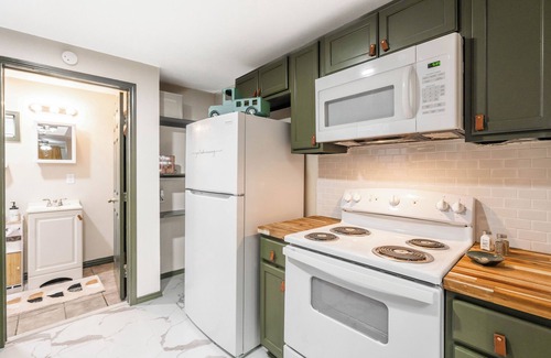 Midland Cottage | Midland's Most Private Tiny Cottage