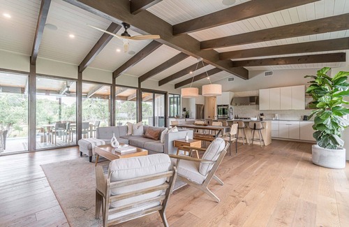 New Braunfels House | MidMod Luxury Retreat- Heated Pool and Spa, Game Room, Fire Pit, Sleeps 12