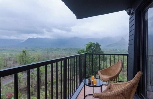 Murbad Villa | Midnight Alpine by Stay Serene Luxury