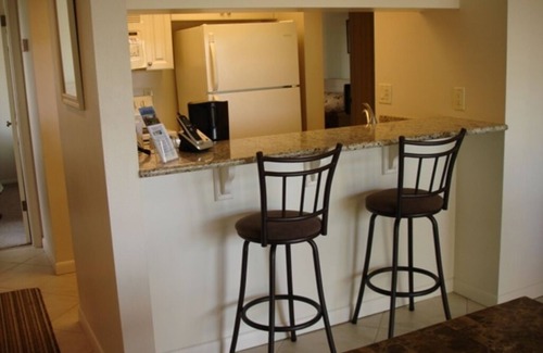 Siesta Key Condo | Midnight Cove #532, Bayside in Siesta Key, FL