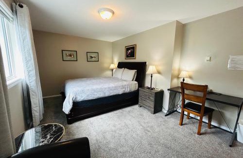 Whitehorse Hotel | Midnight Sun Inn