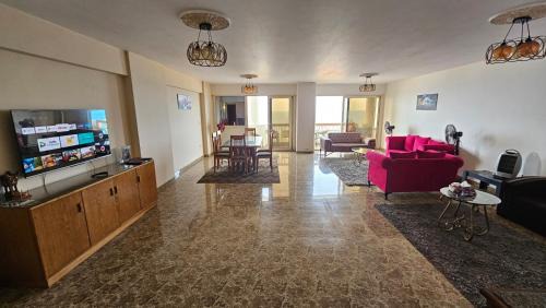Bab Sharqi Apartment | Midpoint Panoramic View - Families Only