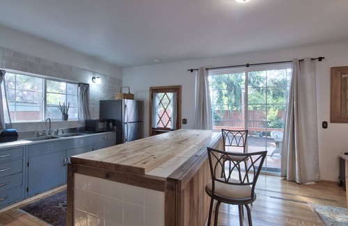 McMinnville House | Midterm Stay | Privacy | Minutes to Downtown Mac