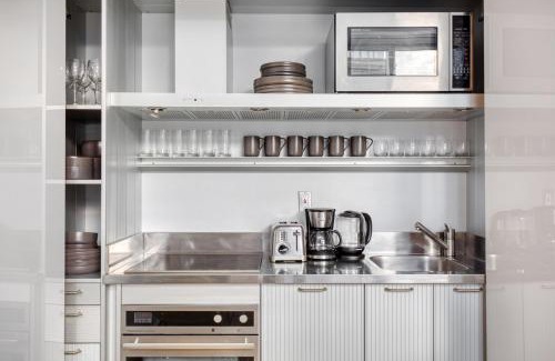 Central New York City Apartment | Midtown 1BR w Gym WD across from Rock Center NYC-670