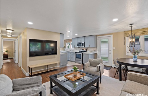 North Star Apartment | Midtown Escape