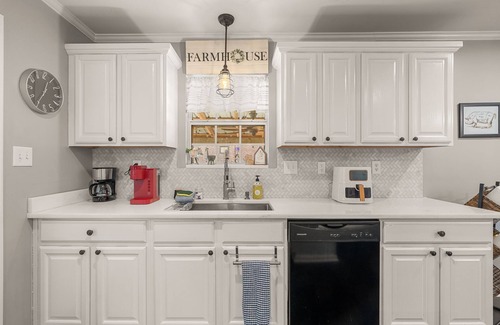 Hattiesburg House | Midtown Home Away from Home 3 BR