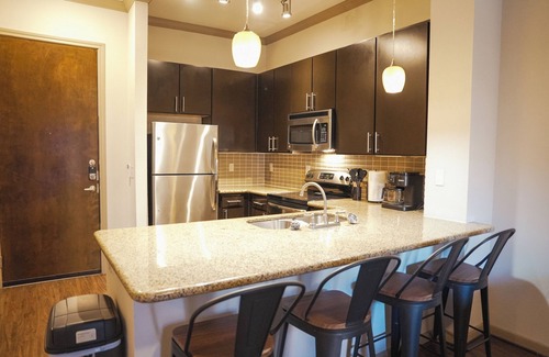 Midtown Apartment | Midtown Houston Oasis