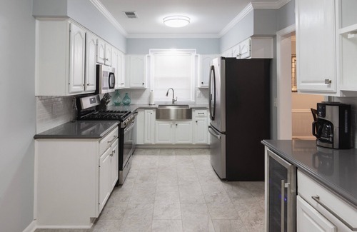 Groveland - Kensington Park House | Midtown Oasis