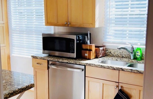 Piedmont Heights House | Midtown Townhouse Walking Distance to famed Beltline Trail and Piedmont Park