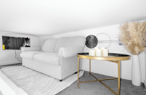Sutton Place Apartment | Midtown2 New York City: Steps to Central Park, Time Square, Subway