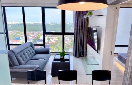 Central District Apartment | MidValley Southkey Mosaic 6-9pax Netflix-SmartTV70inch