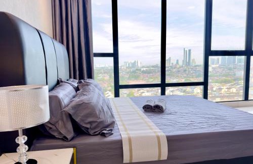 Central District Apartment | MidValley Southkey Mosaic 6-9pax Netflix-SmartTV70inch