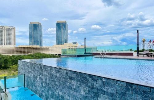 Central District Apartment | Midvalley Southkey Mosaic Suite by Nest Home