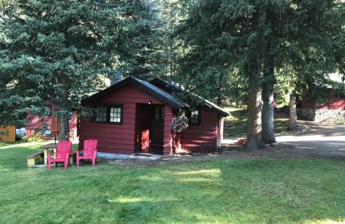Canadian Rocky Mountain Parks Resort | Miette Hot Springs Bungalows