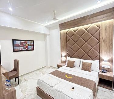 Goregaon East Hotel | MIG SUITES