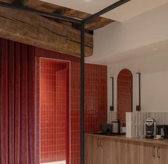 Perouges Hotel | MiHotel - Grenier à Sel de Pérouges