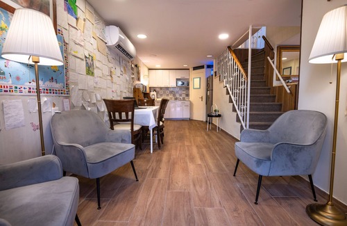 Katamon House | Mike's House Jerusalem