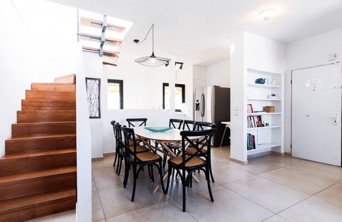 Tel Aviv Apartment | MIKLAT 4BR Chic Duplex Penthouse with Terrace by FeelHome