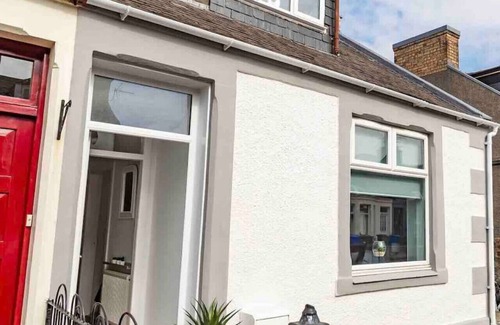 Ayr House | Mila House - Coorie Doon. Ayr Racecourse