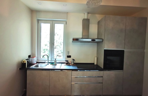 Ceriano Laghetto Apartment | Milan/Como/Rho Fiera/Malpensa/Saronno free Wi-Fi private garage