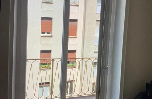 Milan Centre Apartment | Milano: Incantevole appartamento in pieno centro - Fancy yellow apartments