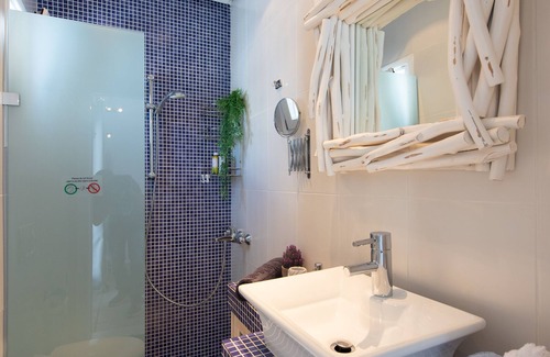 Platis Gialos Condo | Miles Away Sifnos - Beachfront House