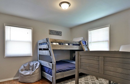 Milford House | Milford lake home near boat ramp, Flag Stop Resort & Fort Riley
