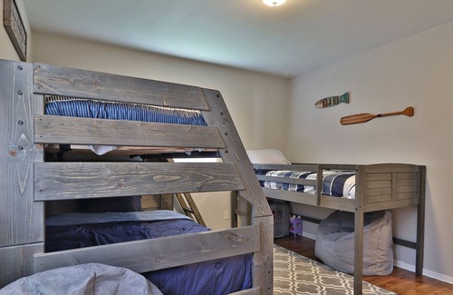 Milford House | Milford lake home near boat ramp, Flag Stop Resort & Fort Riley