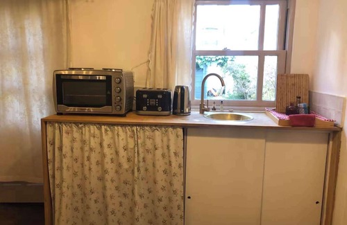 Whitstable Cottage | Milk Shed - Couples Seaside Retreat Whitstable