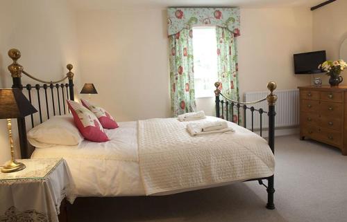 Devizes House | Mill Farm House