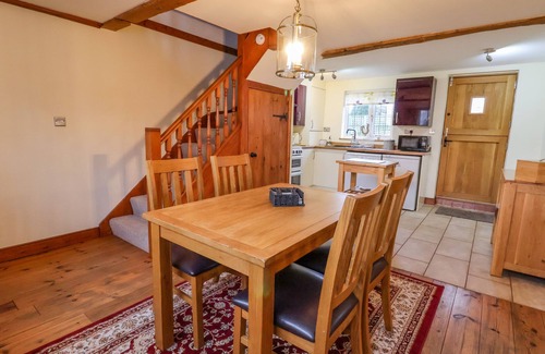 Tarvin Cottage | MILL LANE COTTAGE, family friendly, with a garden in Tarvin