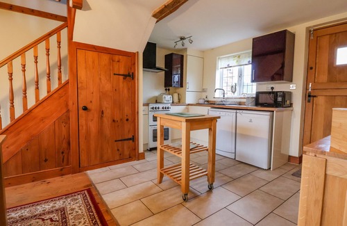 Tarvin Cottage | MILL LANE COTTAGE, family friendly, with a garden in Tarvin