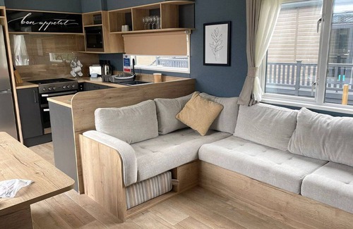 Hayling Island RV Rental | Mill Rythe Coastal Village